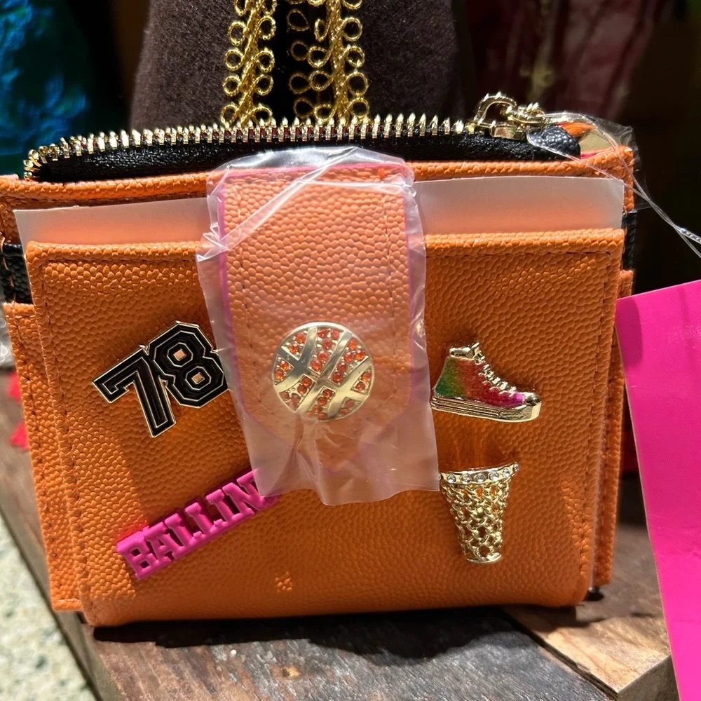 NWT-Betsey Johnson Mini Wallet-Orange basketball Theme - Picture 2 of 7